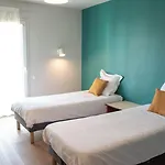 Terres De France Hotel