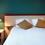 Hotel Terres De France 2*