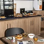 Hotel Terres De France