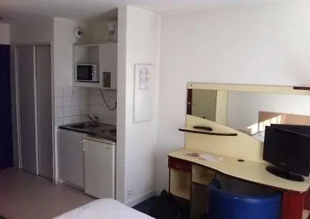 Terres De France Hotel