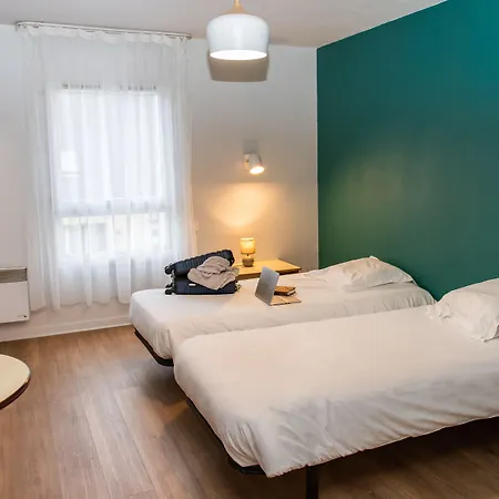 Terres De France Hotel