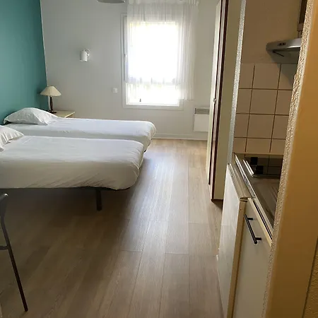 Terres De France 호텔 2*