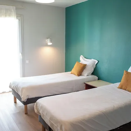 Terres De France Hotel