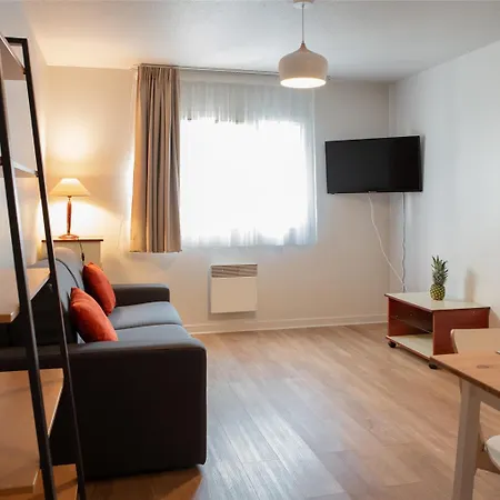 Hotel Terres De France