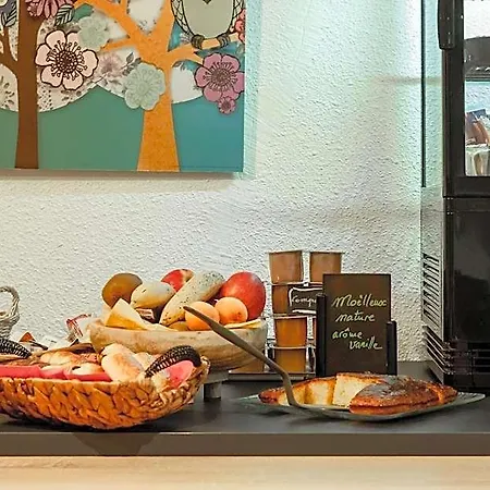 Hotel Terres De France 2*