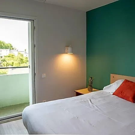 Terres De France Hotel 2*
