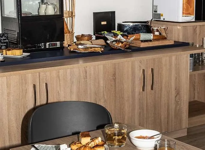 Otel Terres De France