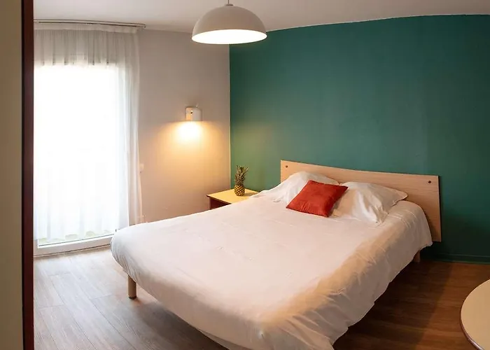 Terres De France Hotel 2*