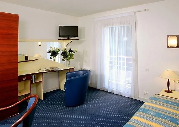 Terres De France 2* Brest