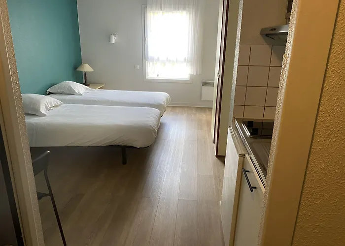 Terres De France Hotel 2*