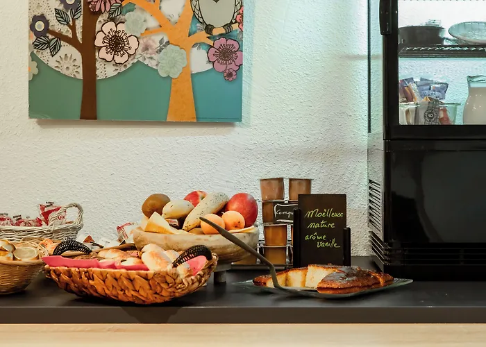 Hotel Terres De France 2*