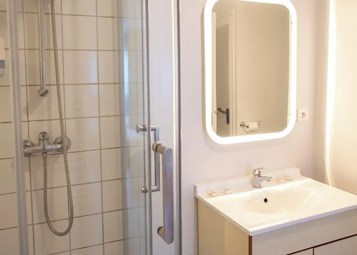 Terres De France Otel Brest