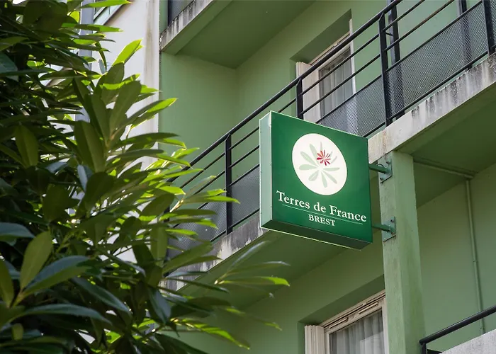 Terres De France Hotel 2*