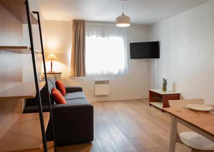 Hotel Terres De France